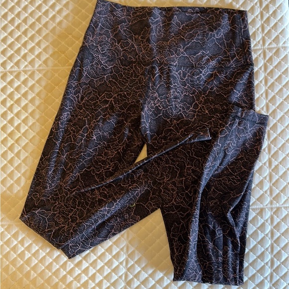 Lululemon Align 28” size 8 - Picture 3 of 4